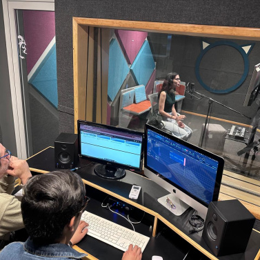 Cabina Ángeles Bravo - Renta por hora